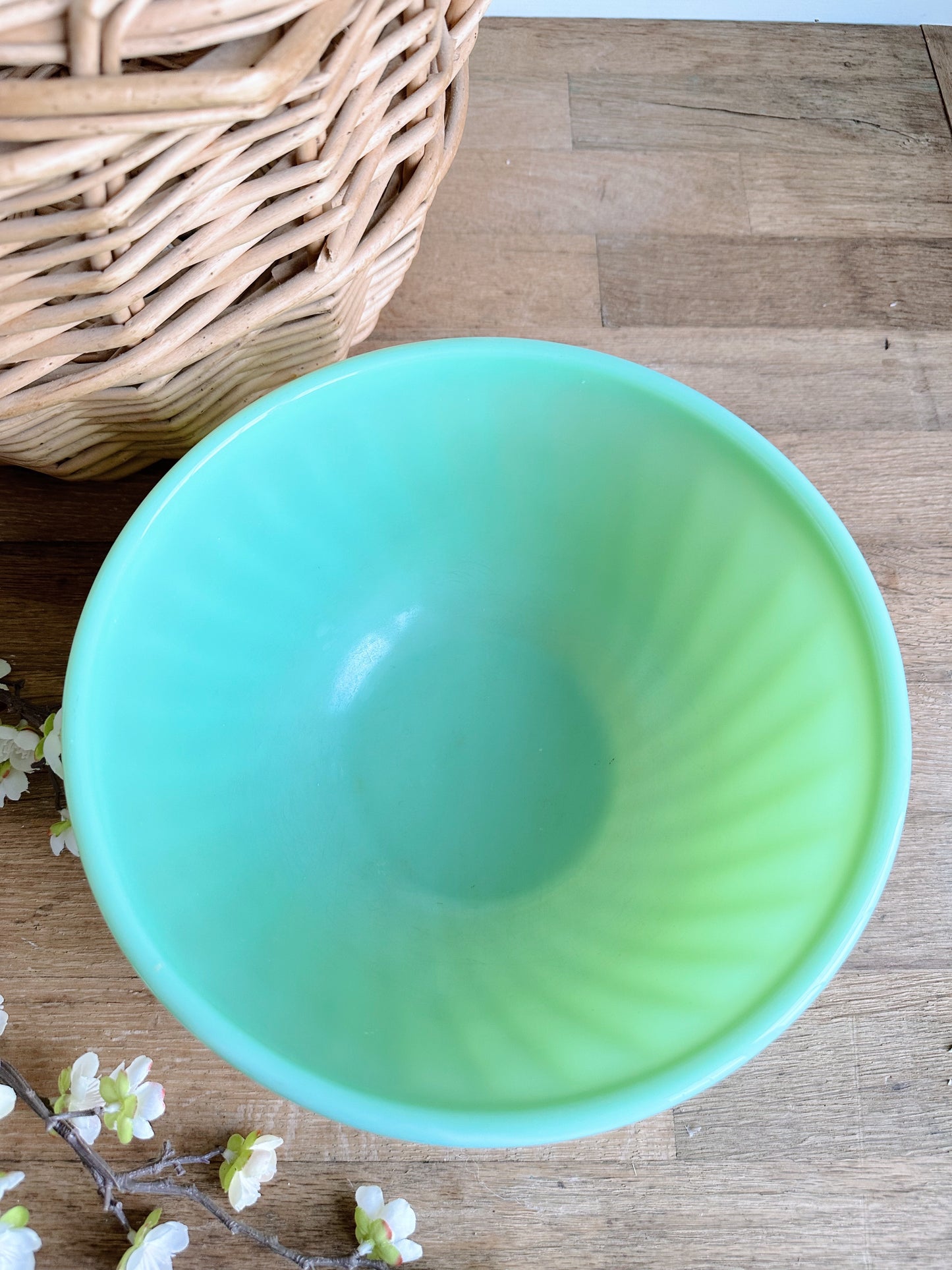 Vintage Fire King Jadeite Swirl Bowl