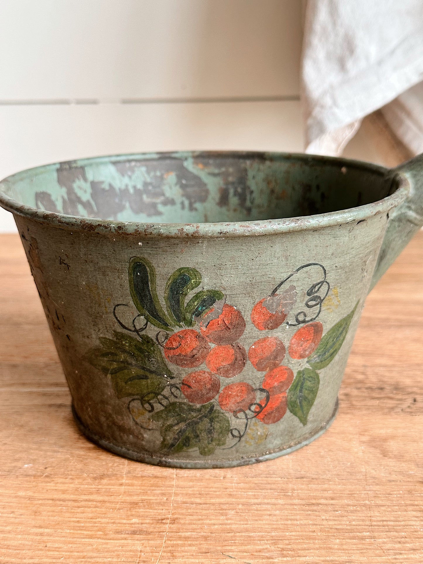 Vintage Hand Painted Scoop