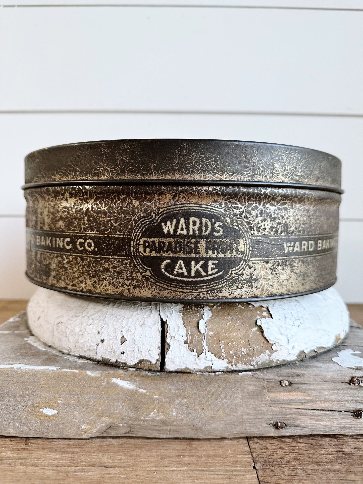 Vintage Ward’s Paradise Fruit Cake Tin