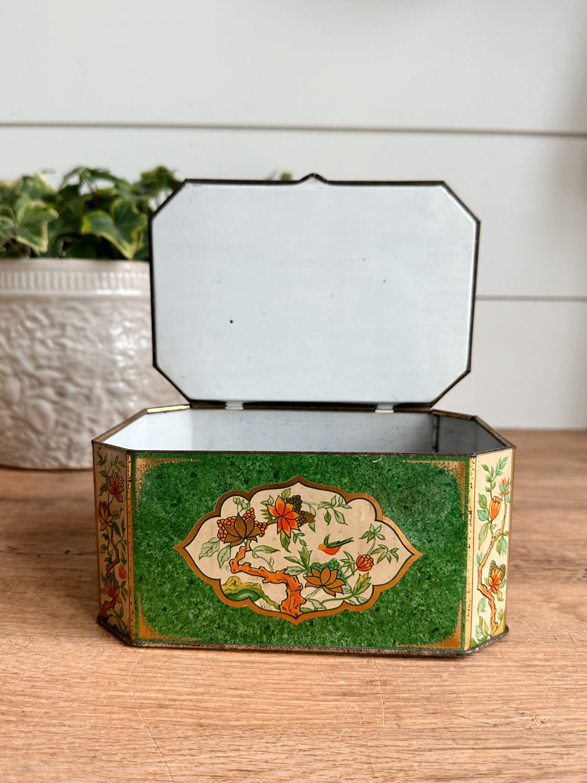 Vintage English Cookie Tin