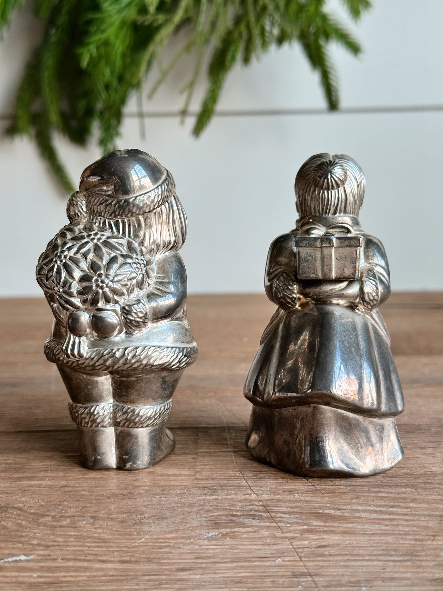 Vintage Santa & Mrs Clause Salt and Pepper Set