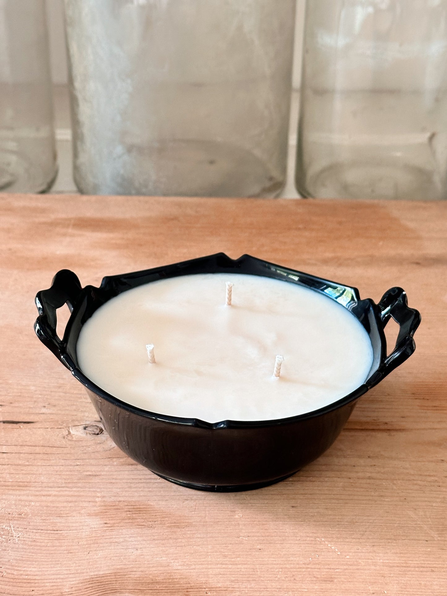 Cinnamon Strudel Candle in Black Glass Dish