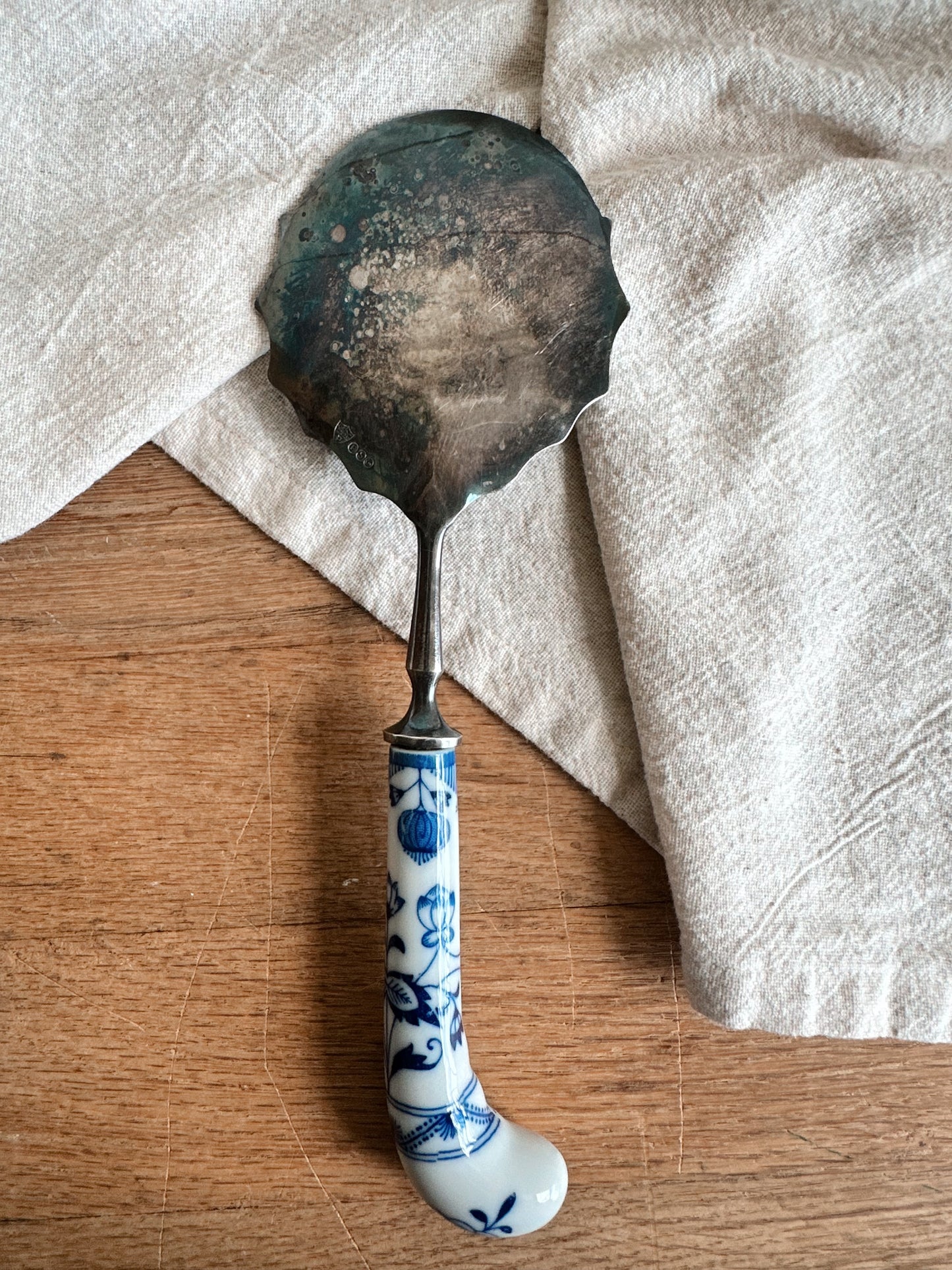 Vintage Prill Silver Co. Cranberry Server, Blue Onion Pattern