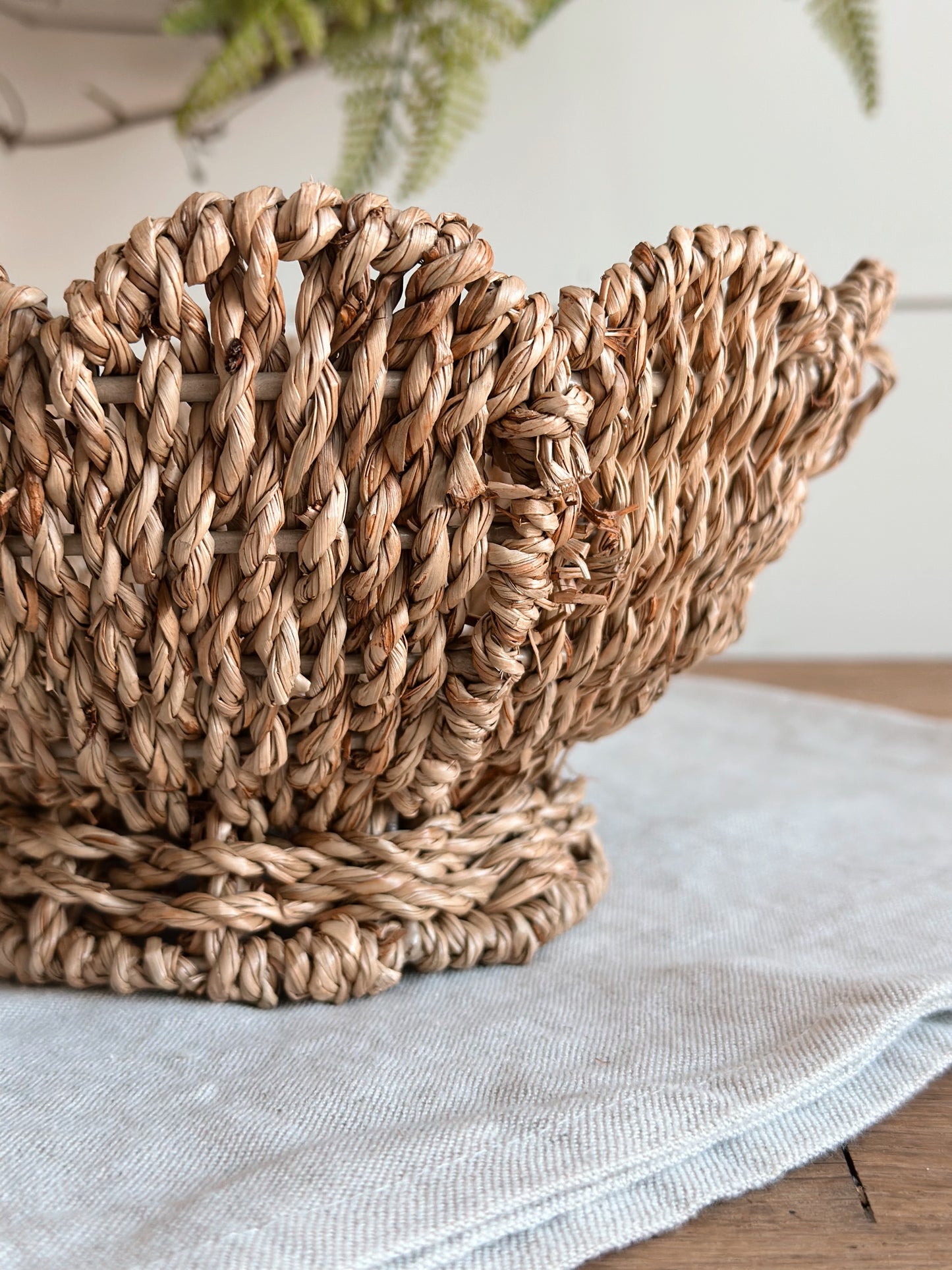 Scalloped Woven Bowls