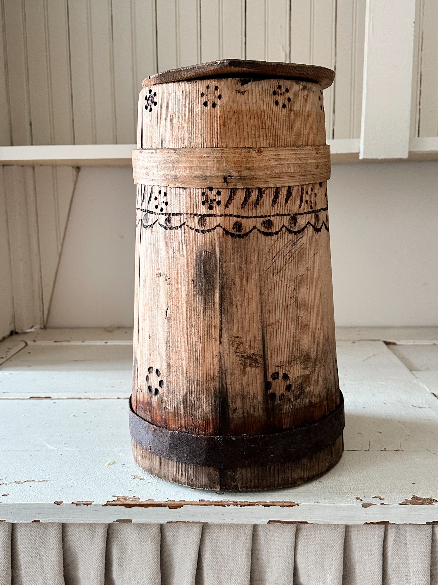 Beautiful Antique Wood Tankard with Lid