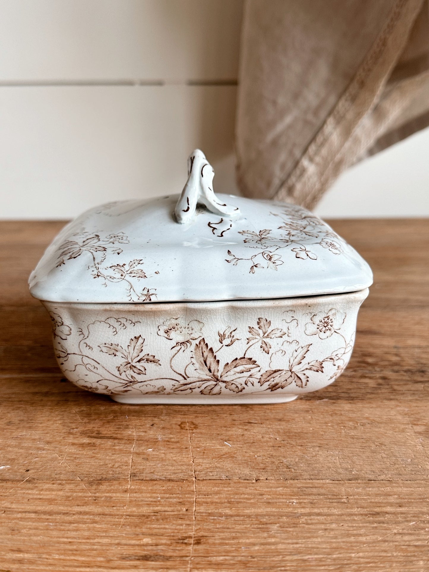 Antique WH Pearl & Co Covered Soap Dish with Drain Plate