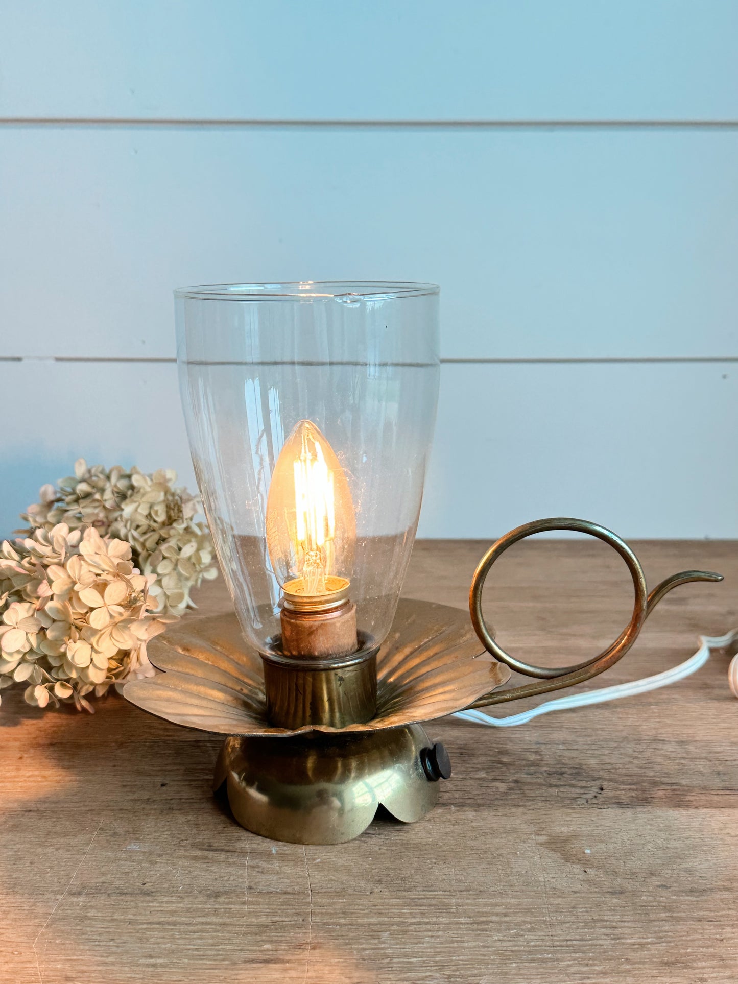 Vintage Flower Petal Lamp