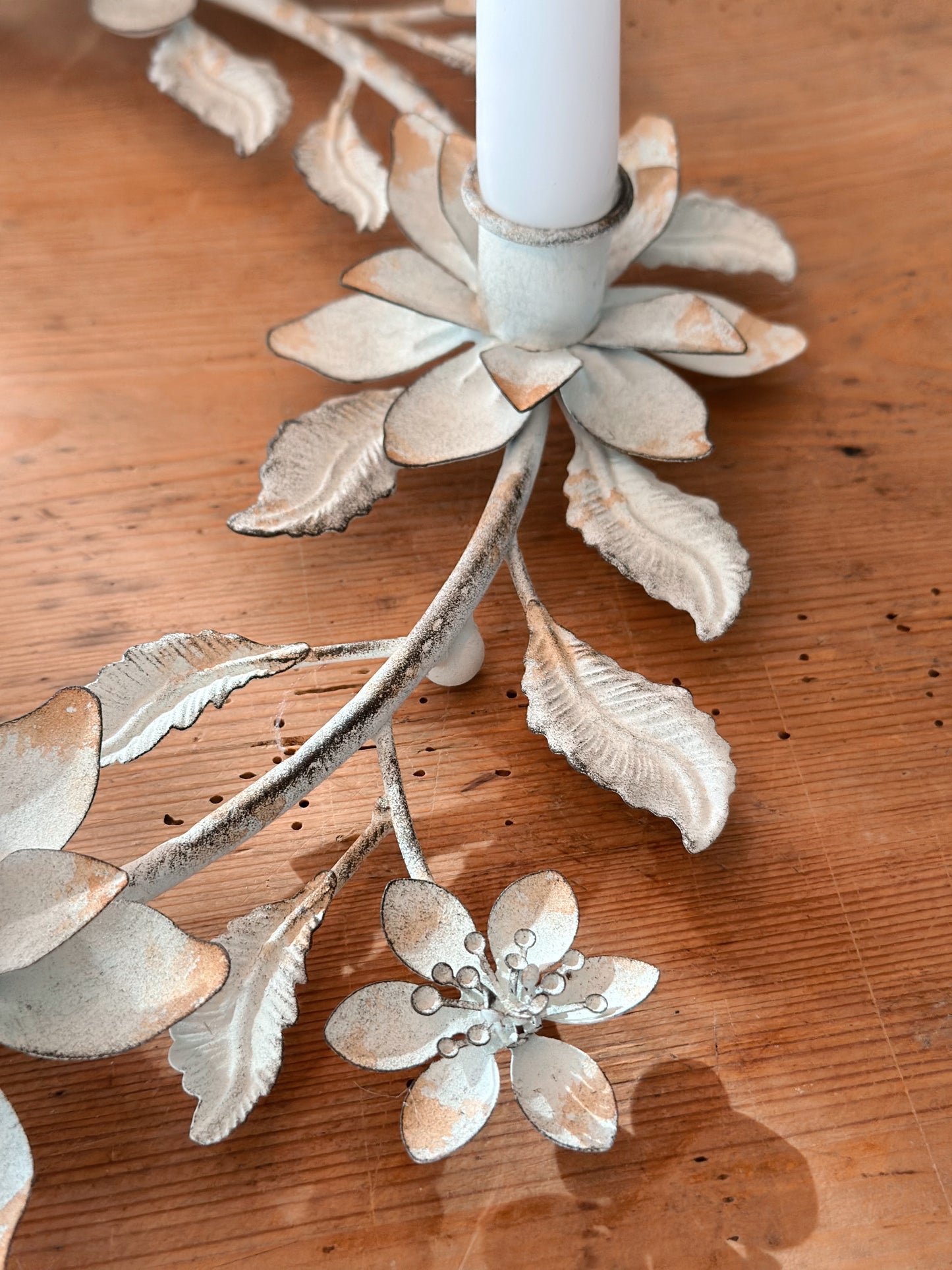 Shabby Chic Wreath Candle Holder