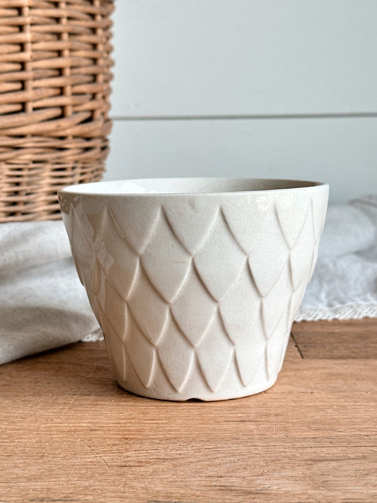 Vintage White Fish Scale USA Planter