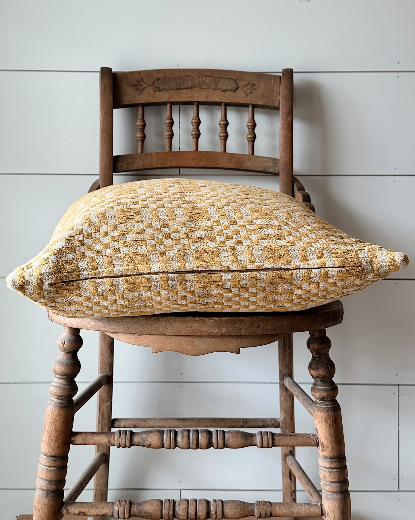 Warm Yellow Woven Pillow (2sizes)