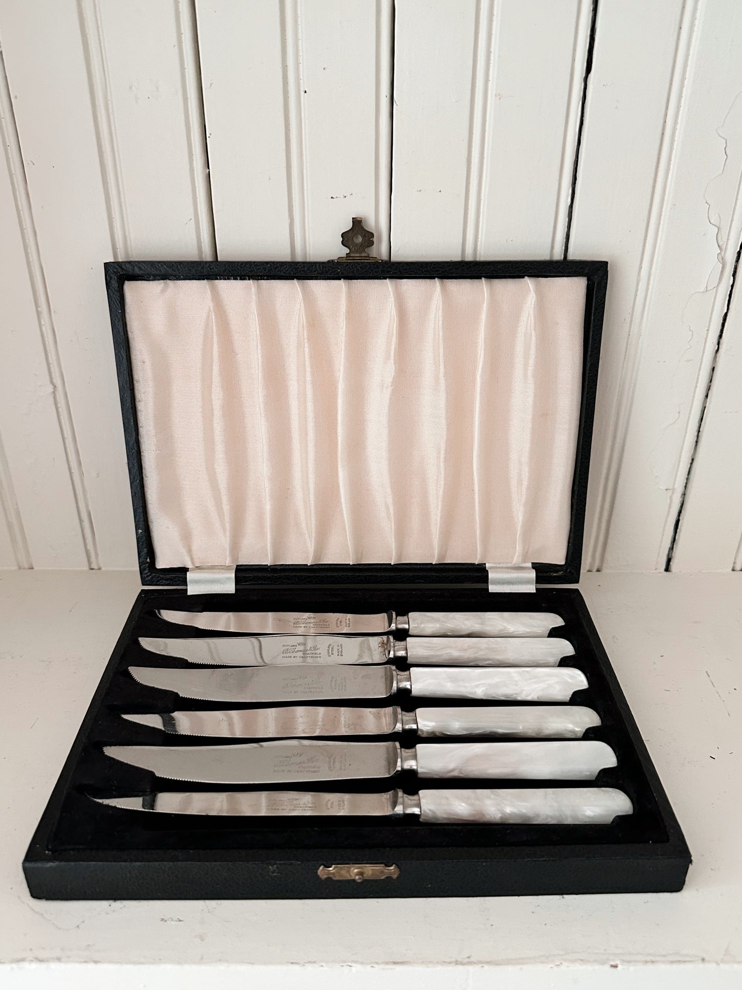 Set of 1940s Vintage English Serrated Dinner Knives