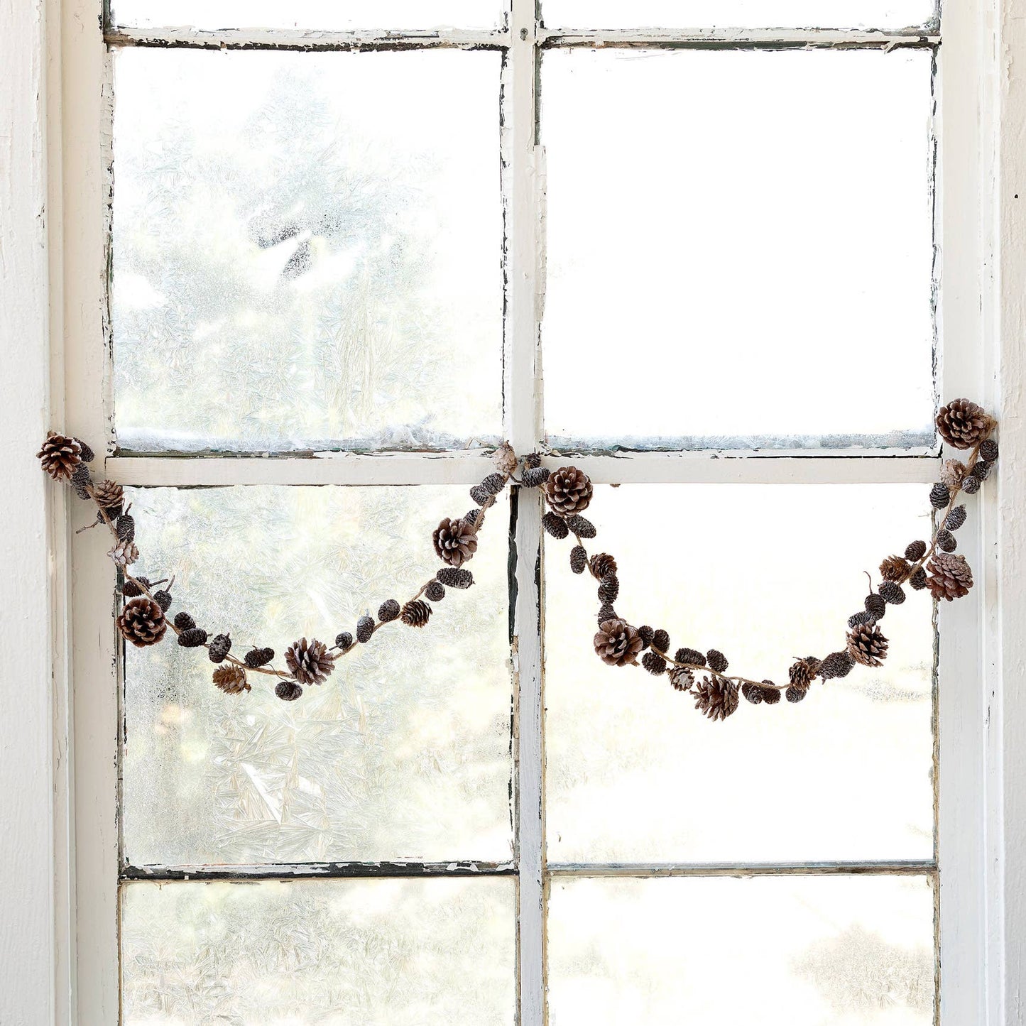 Frosted Mixed Pine Cone Garland