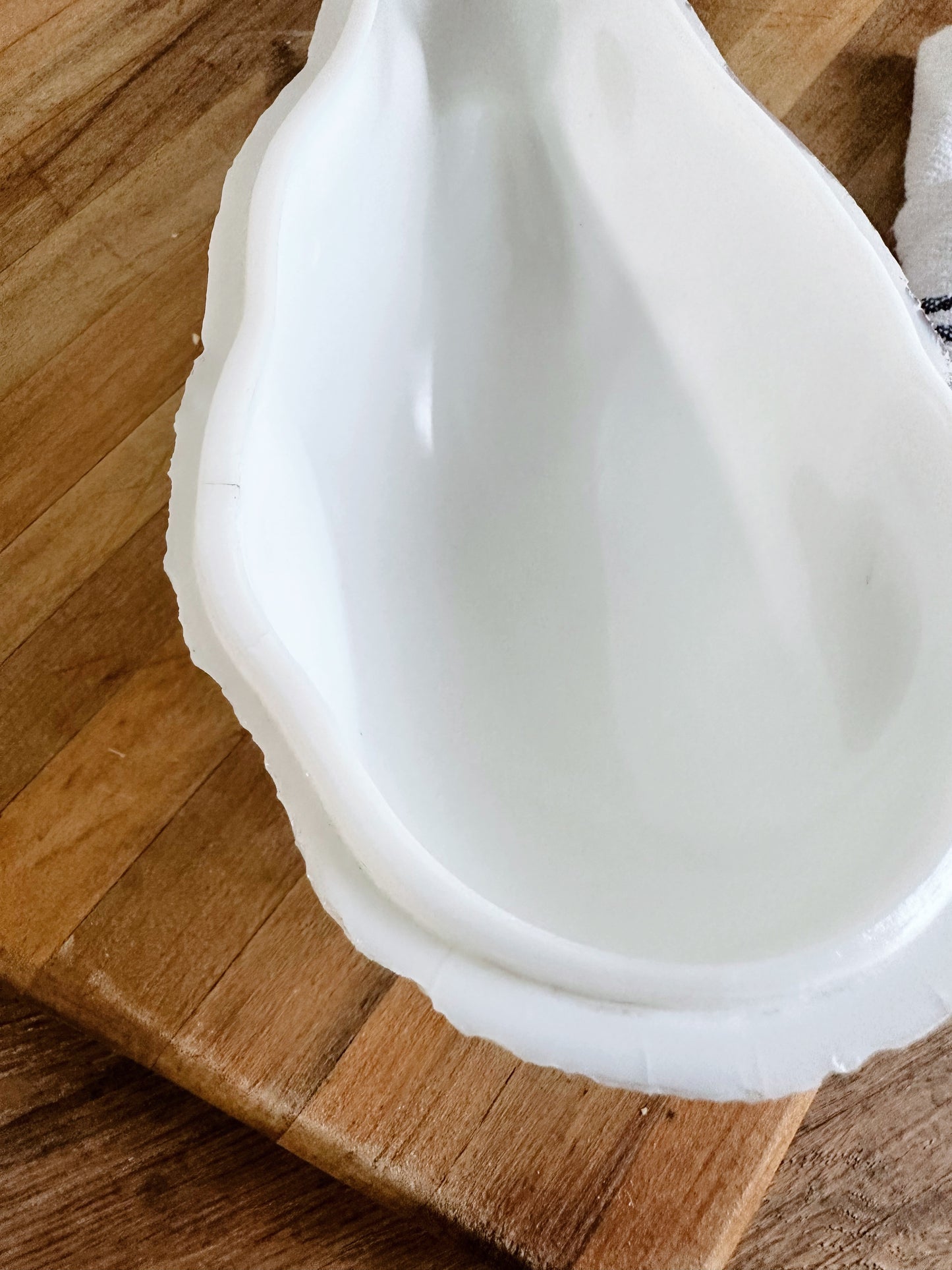 Vintage Milkglass Bunny Covered Dish