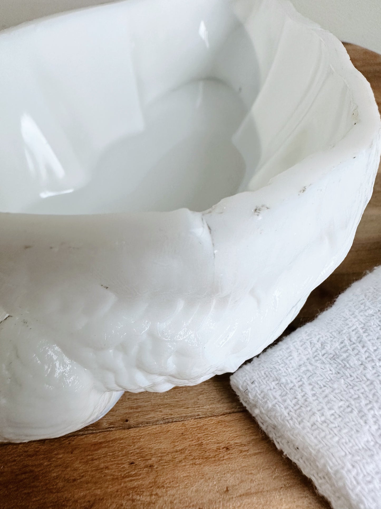 Vintage Milkglass Bunny Covered Dish