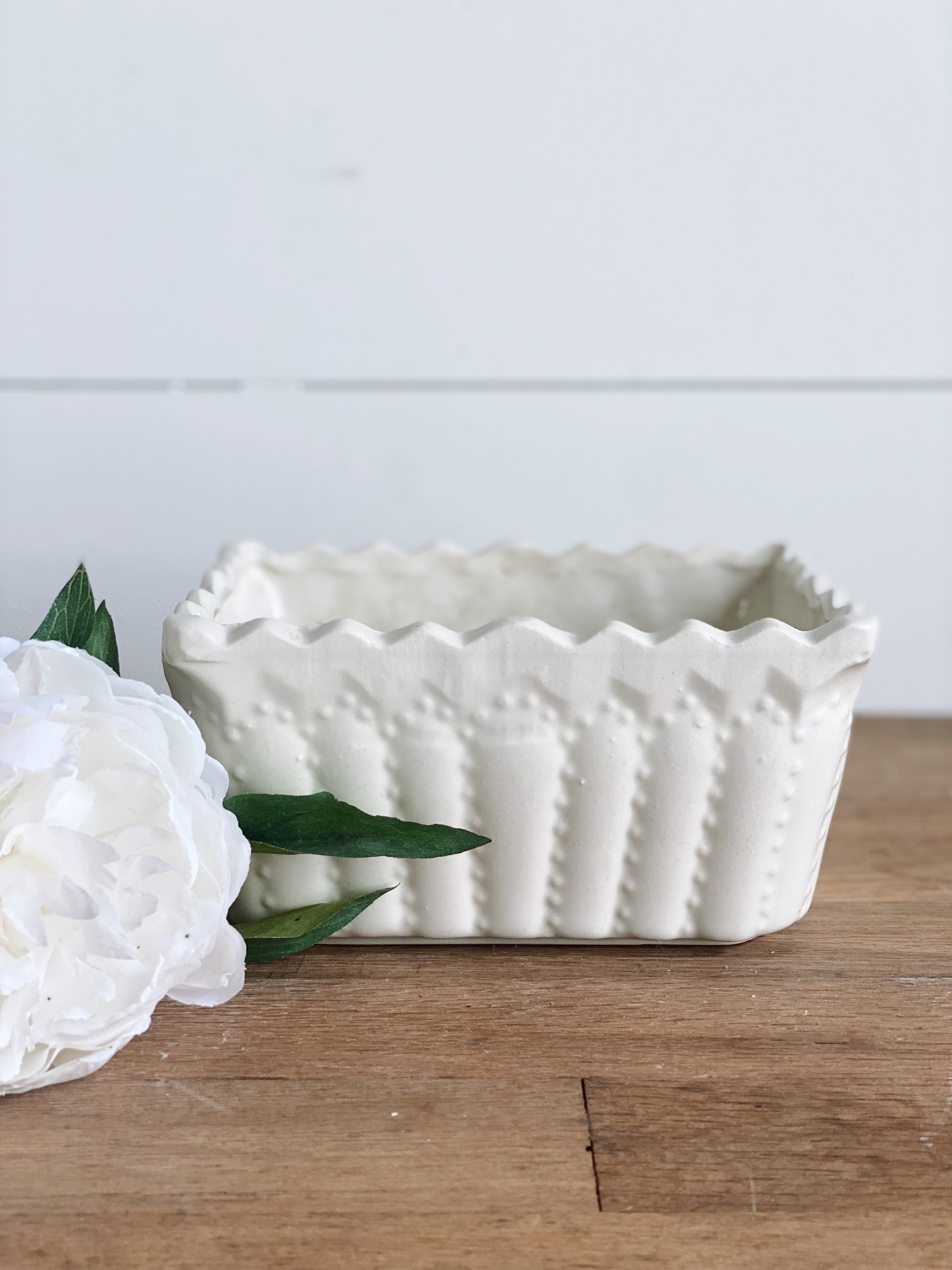 Adorable Vintage Planter with Scalloped Edge