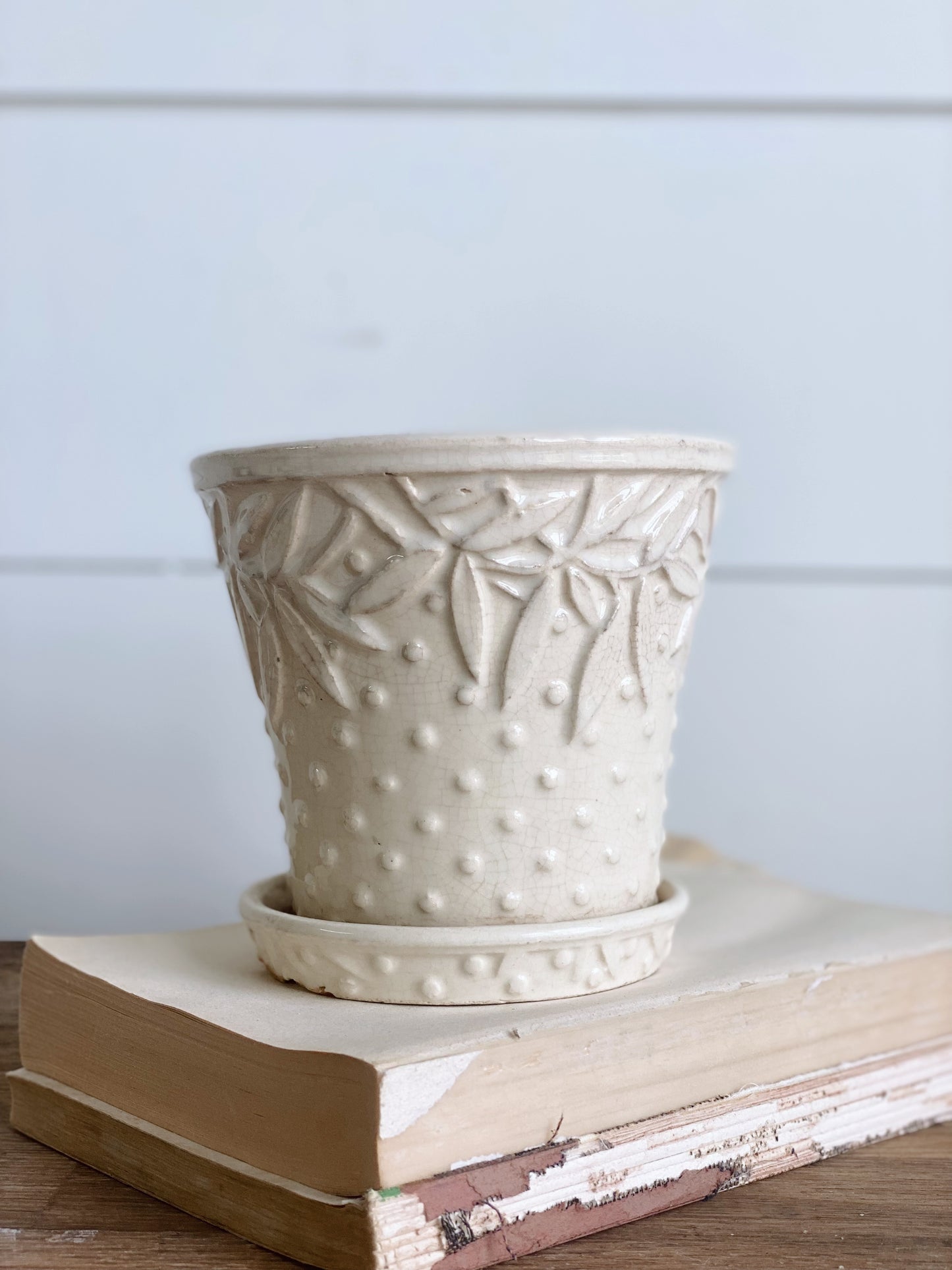 Pretty McCoy Hobnail Planter