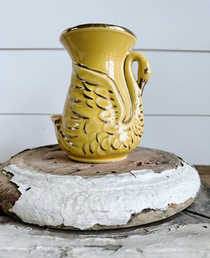 Beautiful Vintage Swan Vase