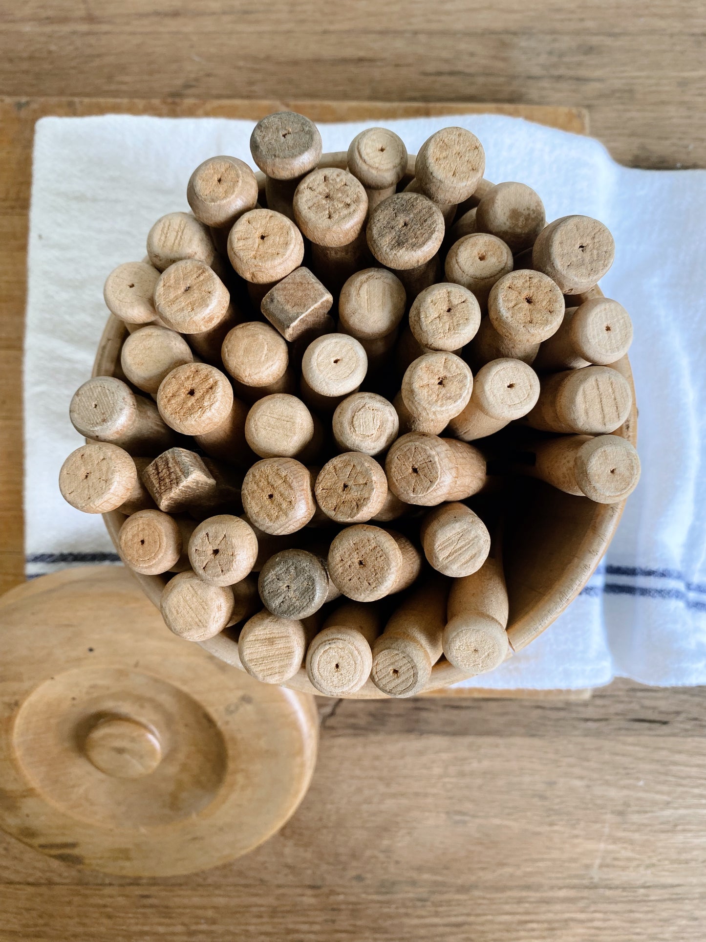 Sweet Little Wood Bucket and Clothes Pins