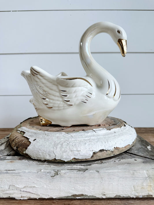 Beautiful Vintage Swan Planter