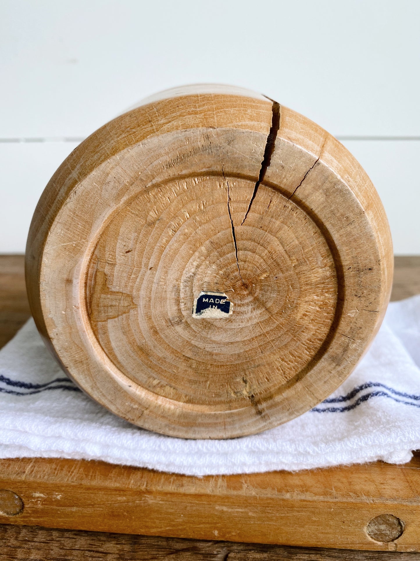 Sweet Little Wood Bucket and Clothes Pins