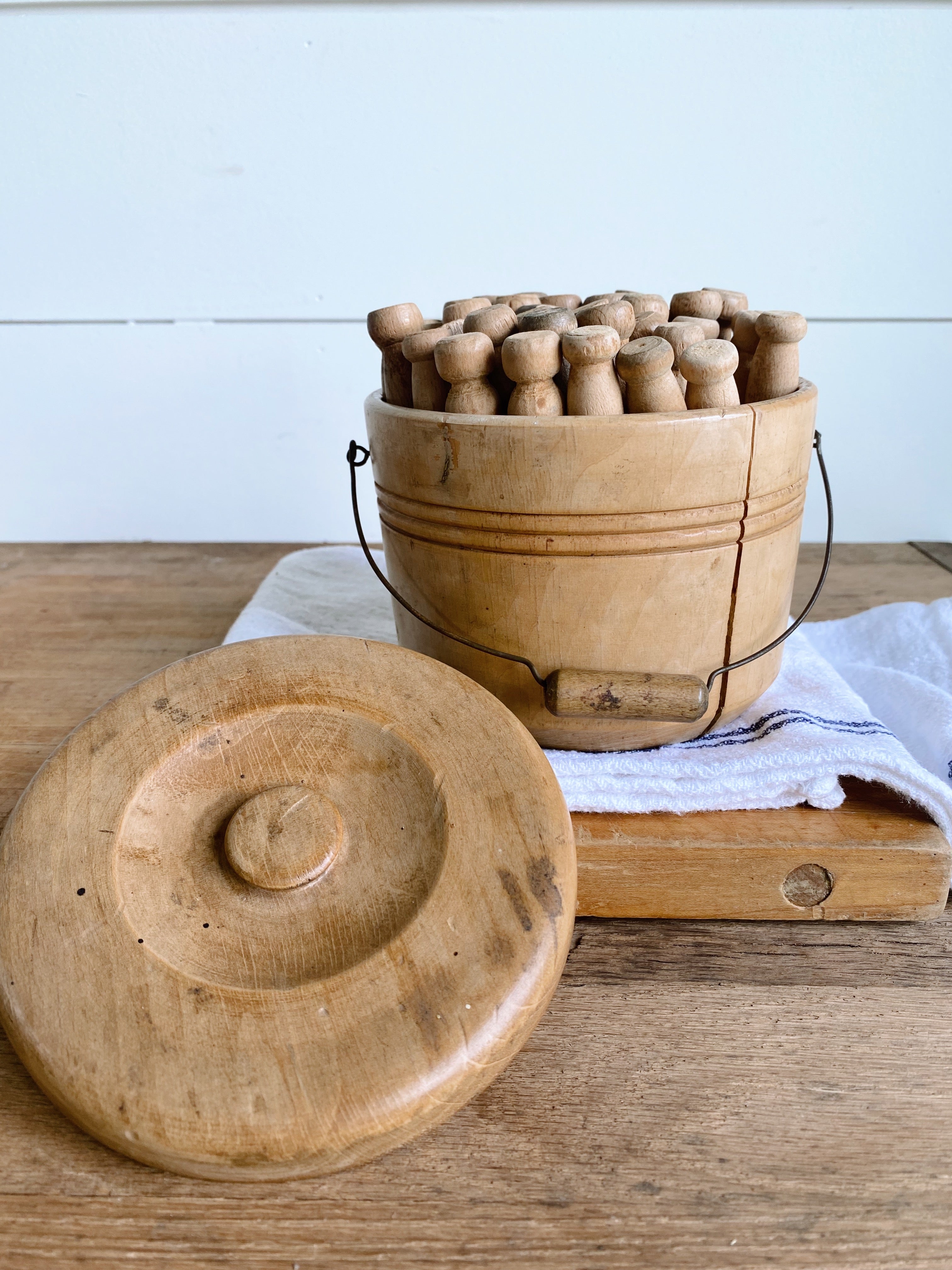 Sweet Little Wood Bucket and Clothes Pins