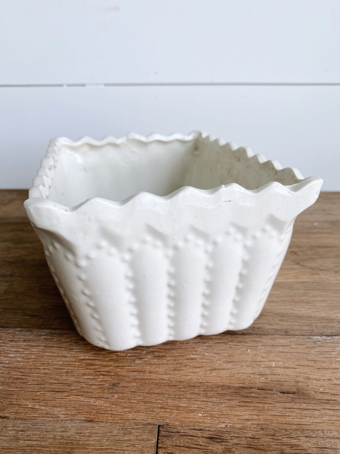 Adorable Vintage Planter with Scalloped Edge