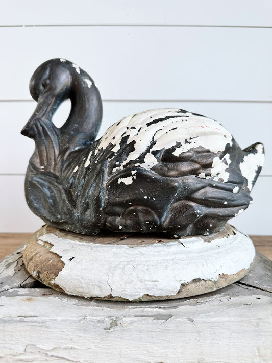 Chippy Iron Swan Planter