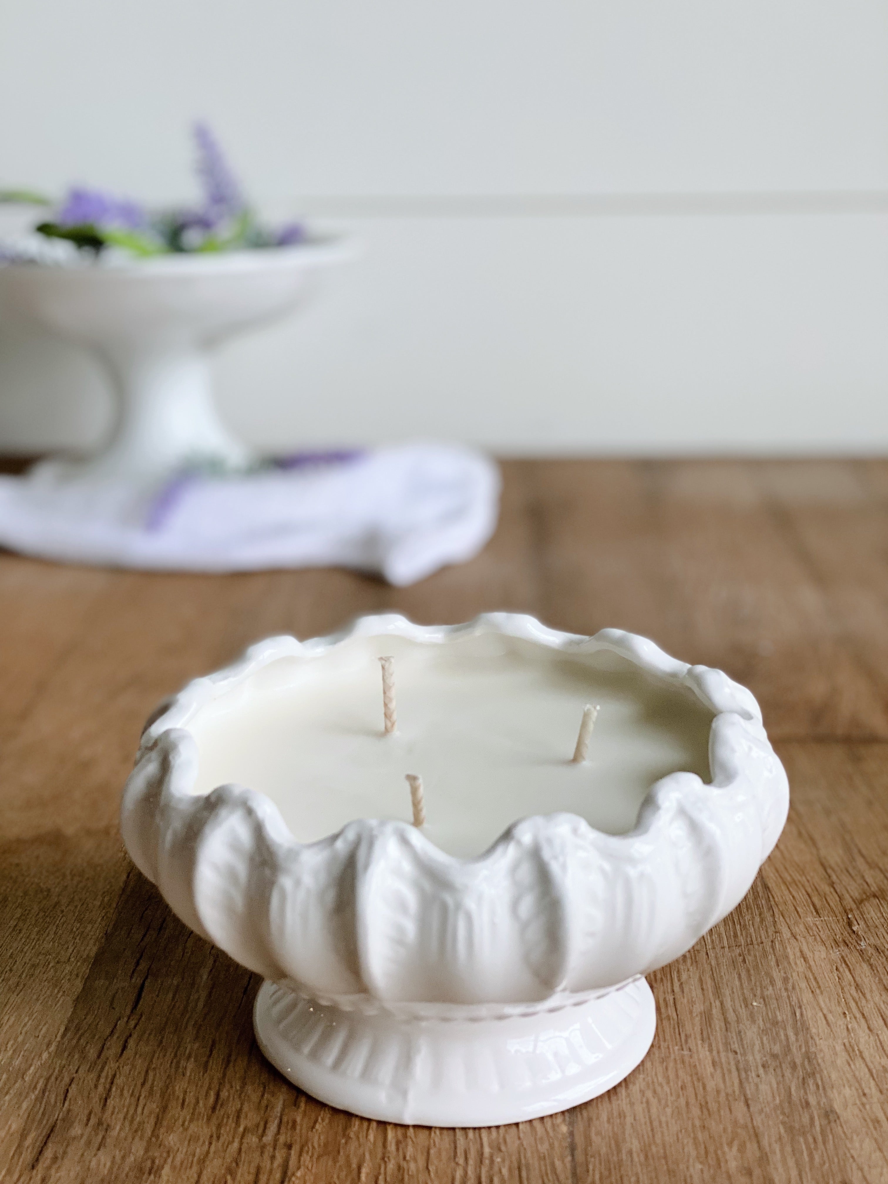Hand Poured Eucalyptus & Lavender in a Vintage Ruffled Edge Dish